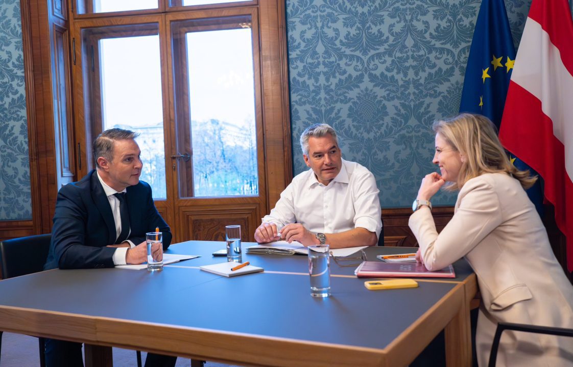 تفاؤل بتشكيل ائتلاف ثلاثي يضم ÖVP وSPÖ وNEOS في النمسا