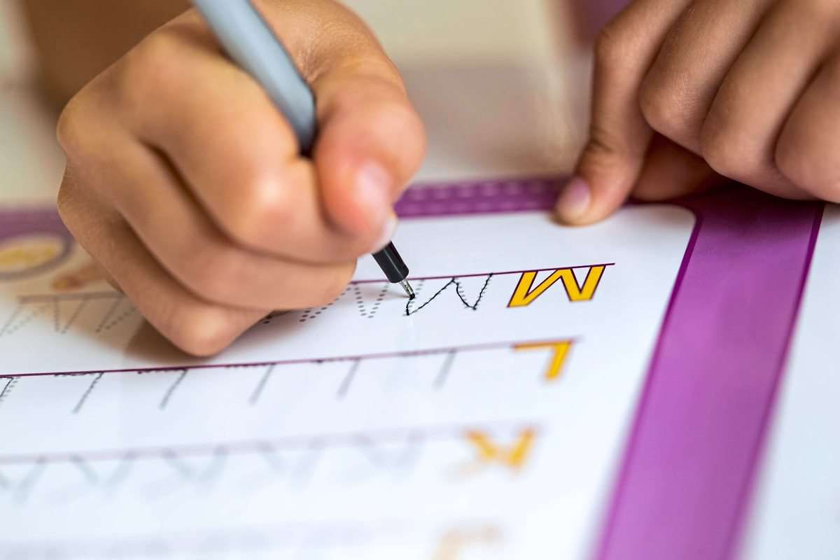 الطلاب المهاجرون في النمسا يواجهون فجوة تعليمية واسعة بسبب اللغة والاتعزال الاجتماعي الطلاب المهاجرون في النمسا يواجهون فجوة تعليمية واسعة بسبب اللغة والاتعزال الاجتماعي
