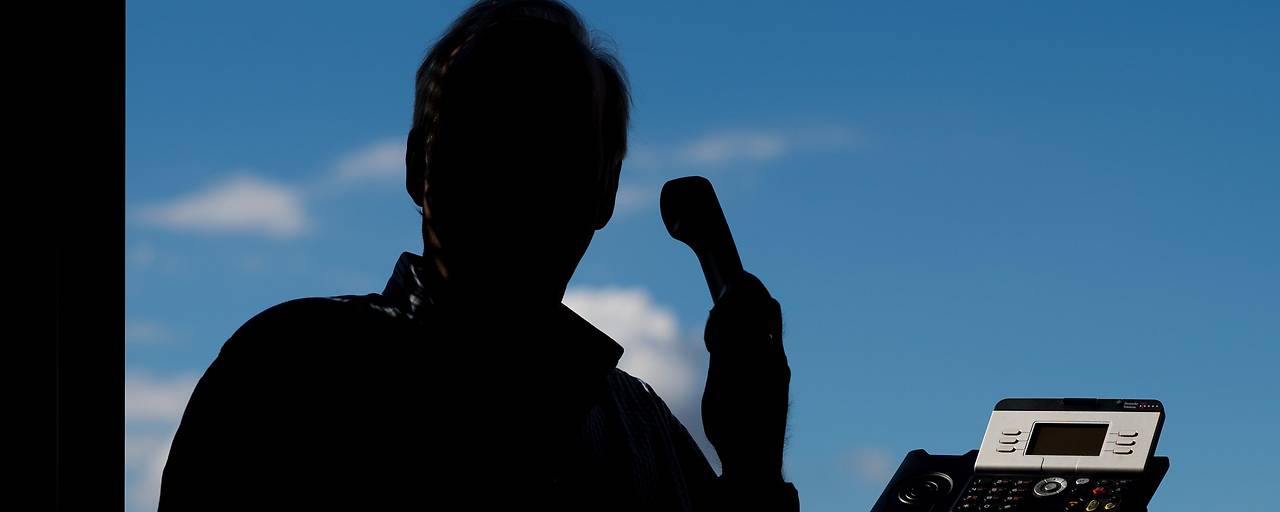 رجل يتعرض للاحتيال بمئات الآلاف من اليوروهات في استثمار العملات الرقمية في تيرول رجل يتعرض للاحتيال بمئات الآلاف من اليوروهات في استثمار العملات الرقمية في تيرول