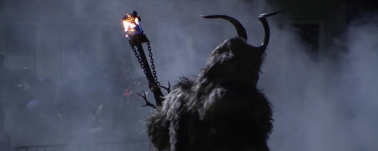 الشرطة النمساوية تتعامل مع تخريب وأعمال شغب خلال فعاليات Krampus في تيرول الشرطة النمساوية تتعامل مع تخريب وأعمال شغب خلال فعاليات Krampus في تيرول