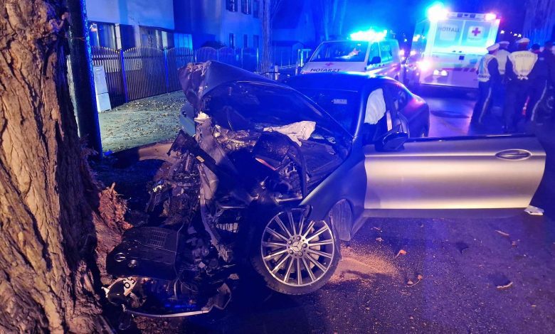 شاب روسي يهرب بعد حادث خطير في غراتس والشرطة تصادر مخدرات وأموال من سيارته شاب روسي يهرب بعد حادث خطير في غراتس والشرطة تصادر مخدرات وأموال من سيارته