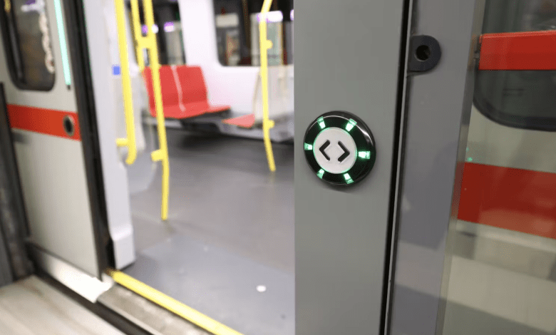 صعوبات تقنية تؤخر أداء محطة U2 في فيينا وسط دعوات للصبر من Wiener Linien صعوبات تقنية تؤخر أداء محطة U2 في فيينا وسط دعوات للصبر من Wiener Linien