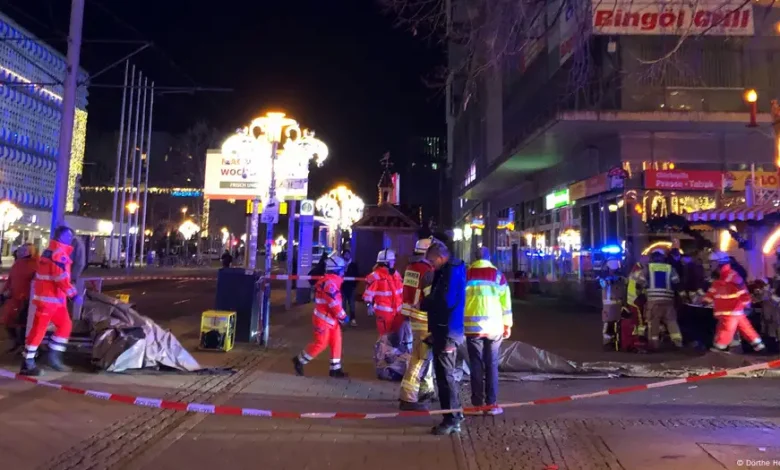 طبيب سعودي يدهس 80 شخصًا ويقتل شخصين في سوق أعياد الميلاد بماجدبورغ الألمانية طبيب سعودي يدهس 80 شخصًا ويقتل شخصين في سوق أعياد الميلاد بماجدبورغ الألمانية