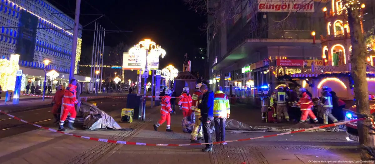 طبيب سعودي يدهس 80 شخصًا ويقتل شخصين في سوق أعياد الميلاد بماجدبورغ الألمانية