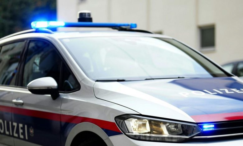 “ستموتون أيها الكافرون”.. إغلاق مدارس في سانت بولتن وغراتس بعد تلقي تهديدات بوجود قنابل “ستموتون أيها الكافرون”.. إغلاق مدارس في سانت بولتن وغراتس بعد تلقي تهديدات بوجود قنابل