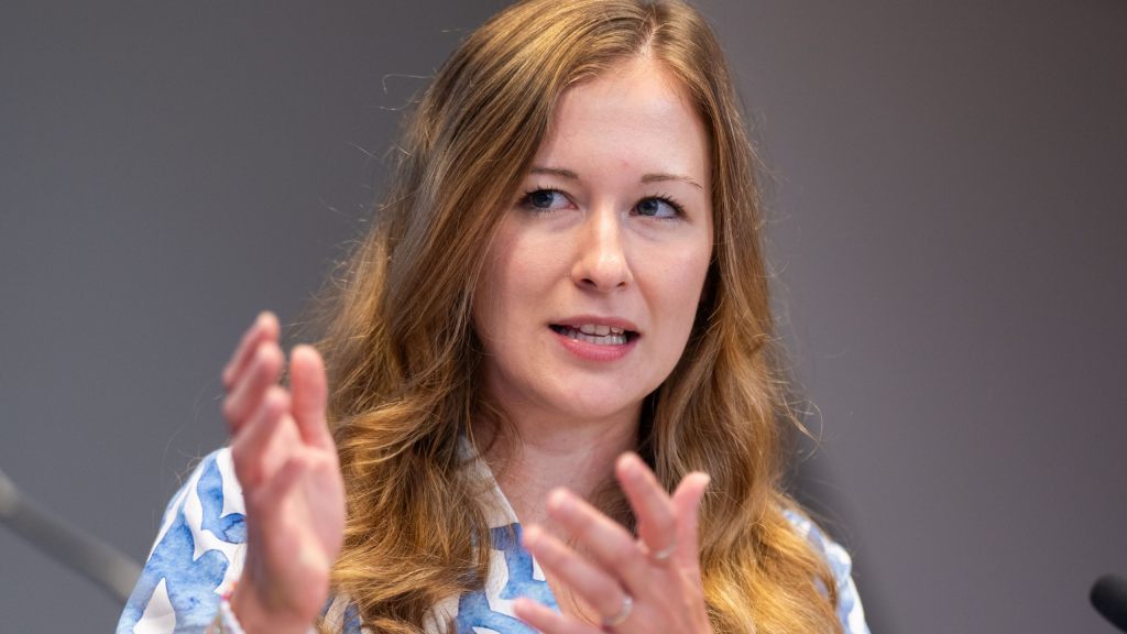 النمسا تتيح إمكانية نقل تصريح تسجيل السيارة الرقمي بين المستخدمين النمسا تتيح إمكانية نقل تصريح تسجيل السيارة الرقمي بين المستخدمين