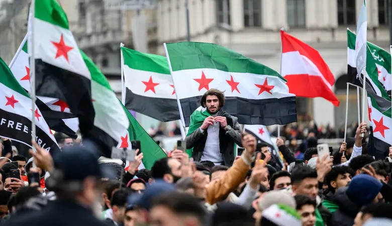 للتشجيع على العودة الى حضن الوطن.. النمسا تقدم 1000 يورو للسوريين بعد سقوط نظام الأسد