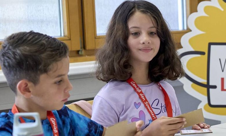 فيينا تفتح باب التسجيل لدورات الدعم التعليمي المجانية للطلاب في اللغة الألمانية والرياضيات والإنجليزي فيينا تفتح باب التسجيل لدورات الدعم التعليمي المجانية للطلاب في اللغة الألمانية والرياضيات والإنجليزي