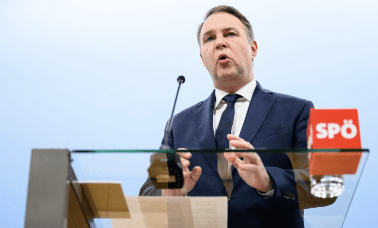 بابلر: تحالف ÖVP وFPÖ سينفذ برنامج تقشفي يضر بالفئات الضعيفة لصالح الأثرياء في النمسا بابلر: تحالف ÖVP وFPÖ سينفذ برنامج تقشفي يضر بالفئات الضعيفة لصالح الأثرياء في النمسا