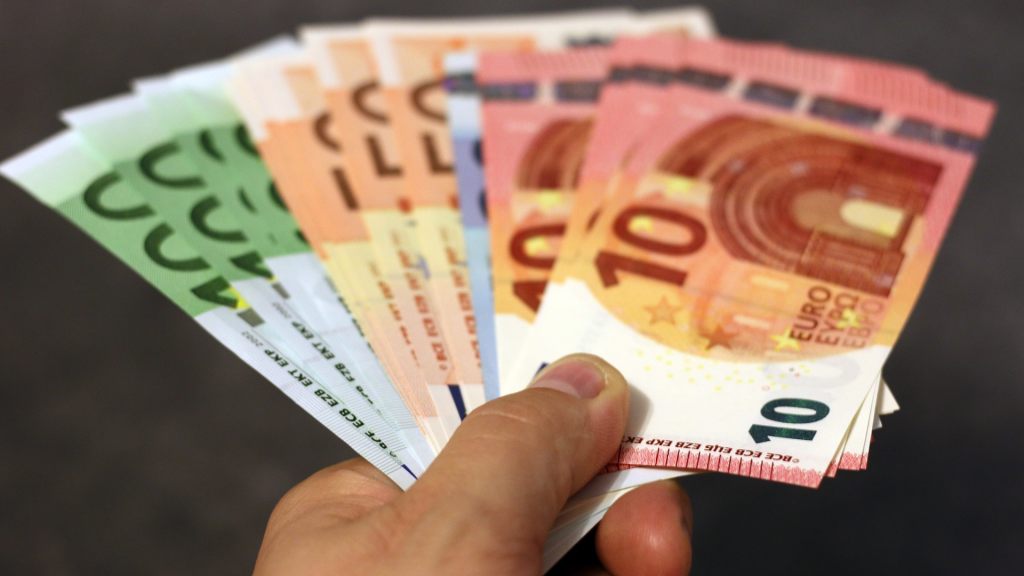 فيينا تزيد دعم التدريب إلى 500 يورو وتخصص 7 ملايين لدعم 8,000 مستفيد في 2025