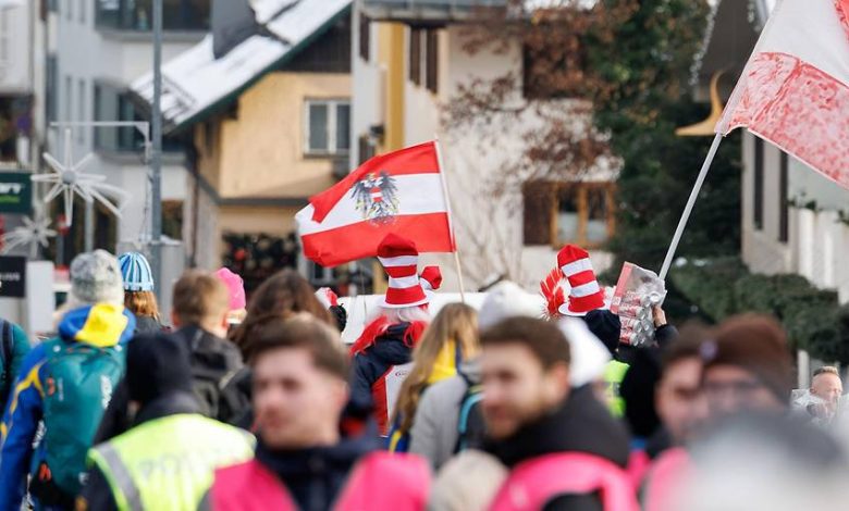 الشرطة المالية تفرض غرامات بقيمة 106,000 يورو في سباق “Hahnenkamm” في تيرول الشرطة المالية تفرض غرامات بقيمة 106,000 يورو في سباق “Hahnenkamm” في تيرول