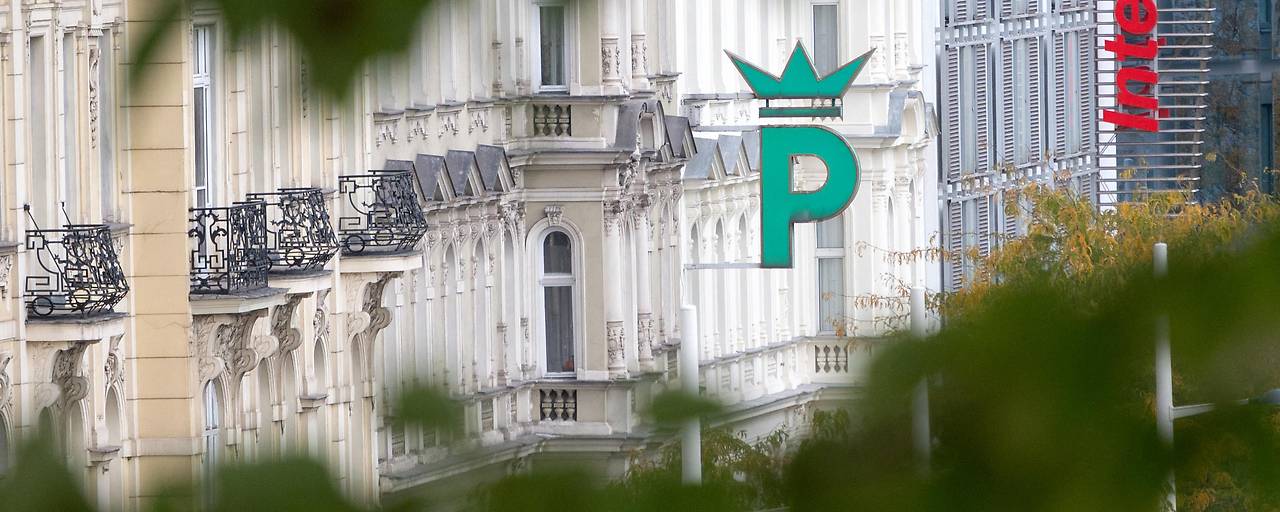 شركة Palmers تعلن إفلاسها مع تهديد أكثر من 500 موظف بفقدان وظائفهم في النمسا شركة Palmers تعلن إفلاسها مع تهديد أكثر من 500 موظف بفقدان وظائفهم في النمسا