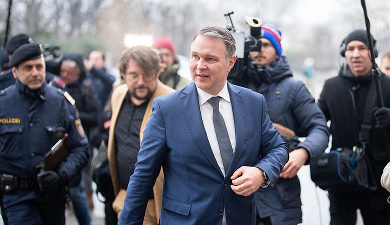 خلافات داخل SPÖ حول توزيع الحقائب الوزارية رغم اتفاق جزئي خلافات داخل SPÖ حول توزيع الحقائب الوزارية رغم اتفاق جزئي