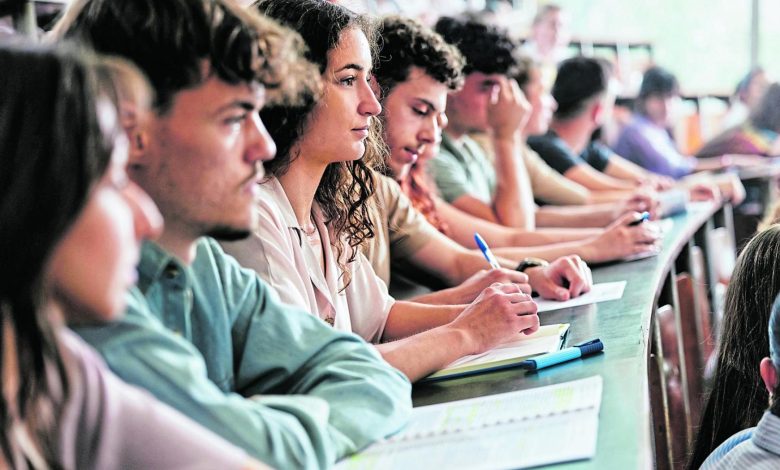 عدد الطلاب الجدد في جامعات النمسا يسجل مستوى قياسي في 2024/25 عدد الطلاب الجدد في جامعات النمسا يسجل مستوى قياسي في 2024/25