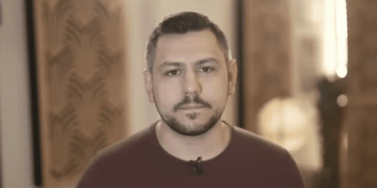 مداهمة منزل صحفي بريطاني في فيينا بتهمة الانتماء لحماس ومصادرة أجهزته