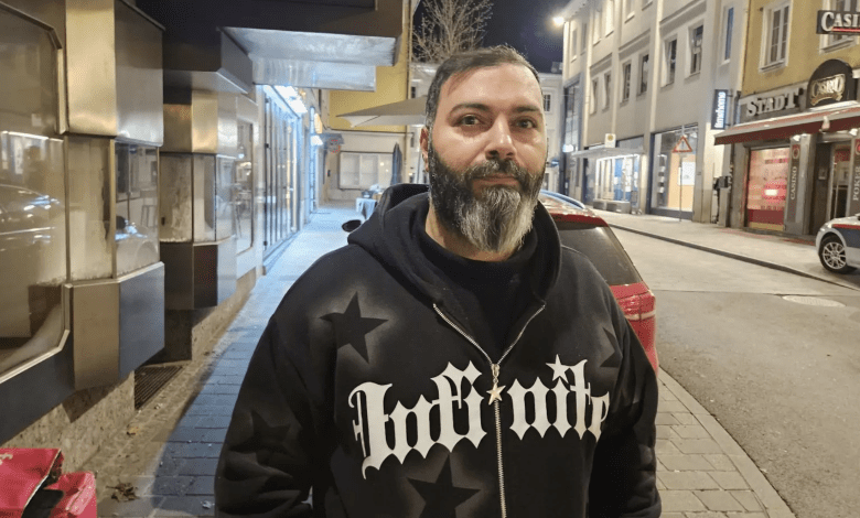 وصفته شرطة النمسا بالبطل.. تعرف على السوري علاء الذي أوقف مجرم سوري في كارنتن بعد قتله يافع وصفته شرطة النمسا بالبطل.. تعرف على السوري علاء الذي أوقف مجرم سوري في كارنتن بعد قتله يافع