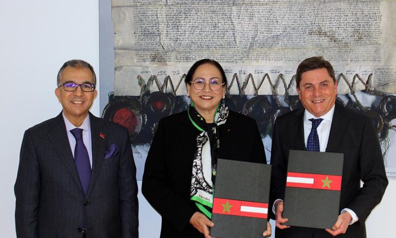 توقيع مذكرة تفاهم بين أرشيف دولة النمسا ومديرية الوثائق الملكية في المغرب توقيع مذكرة تفاهم بين أرشيف دولة النمسا ومديرية الوثائق الملكية في المغرب