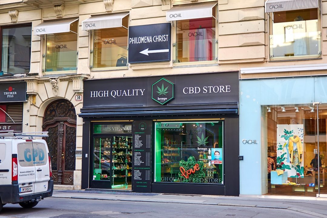 بعد أشهر من التوقف.. متاجر CBD في النمسا تستأنف بيع الحشيش قانونيًا بعد أشهر من التوقف.. متاجر CBD في النمسا تستأنف بيع الحشيش قانونيًا