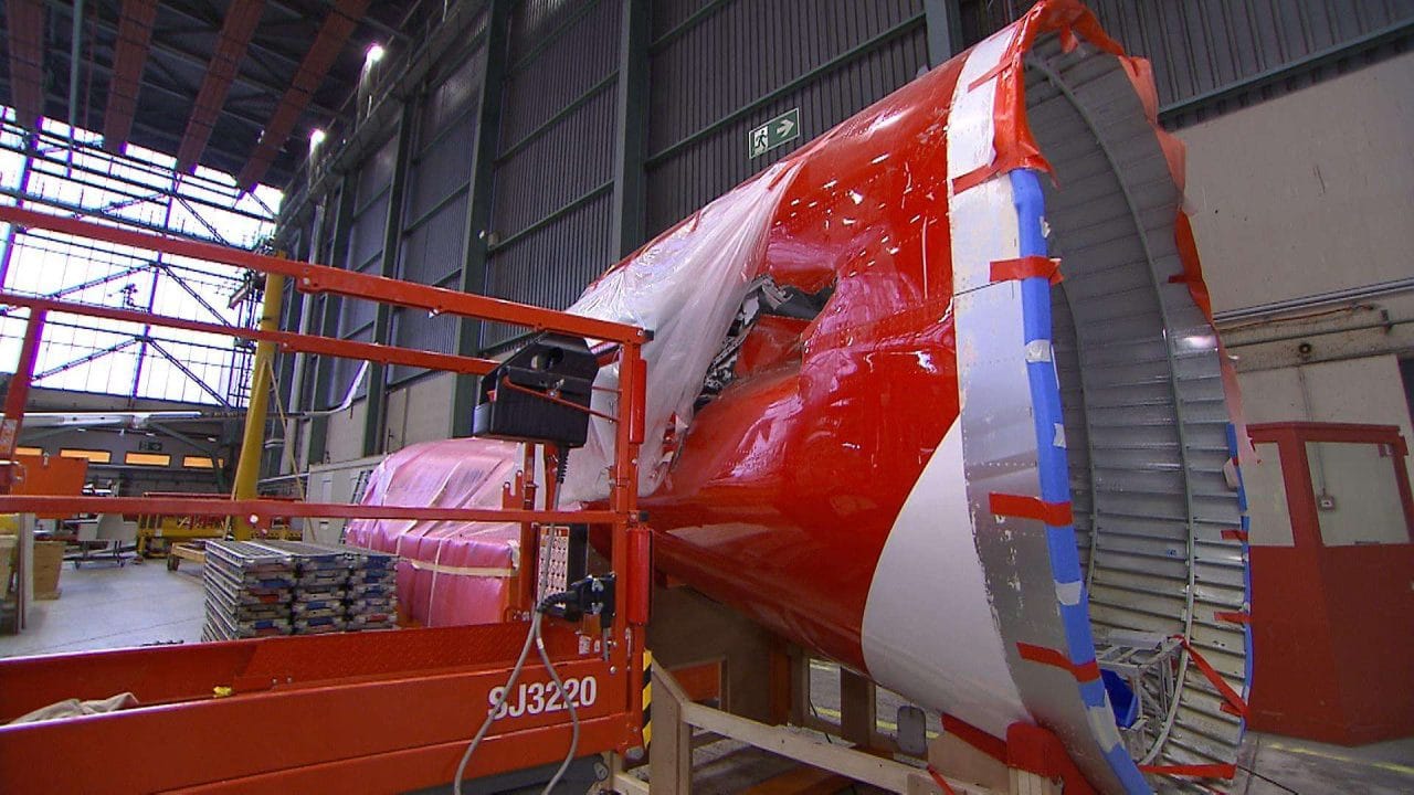 إصلاح طائرة الخطوط النمساوية A320neo بتكلفة تفوق 10 مليون يورو بعد حادث في مطار فيينا إصلاح طائرة الخطوط النمساوية A320neo بتكلفة تفوق 10 مليون يورو بعد حادث في مطار فيينا