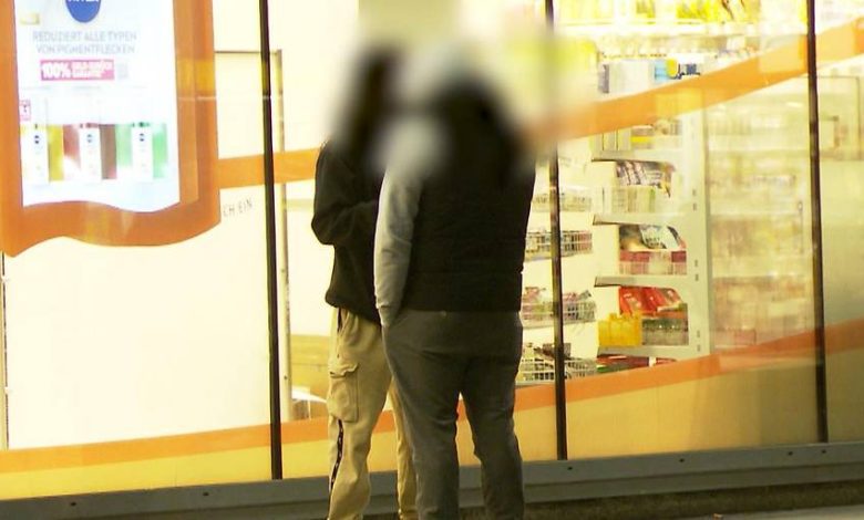فيينا تبحث إنشاء مؤسسات مغلقة لاحتواء القُصّر الجانحين وسط جدل قانوني ومجتمعي فيينا تبحث إنشاء مؤسسات مغلقة لاحتواء القُصّر الجانحين وسط جدل قانوني ومجتمعي