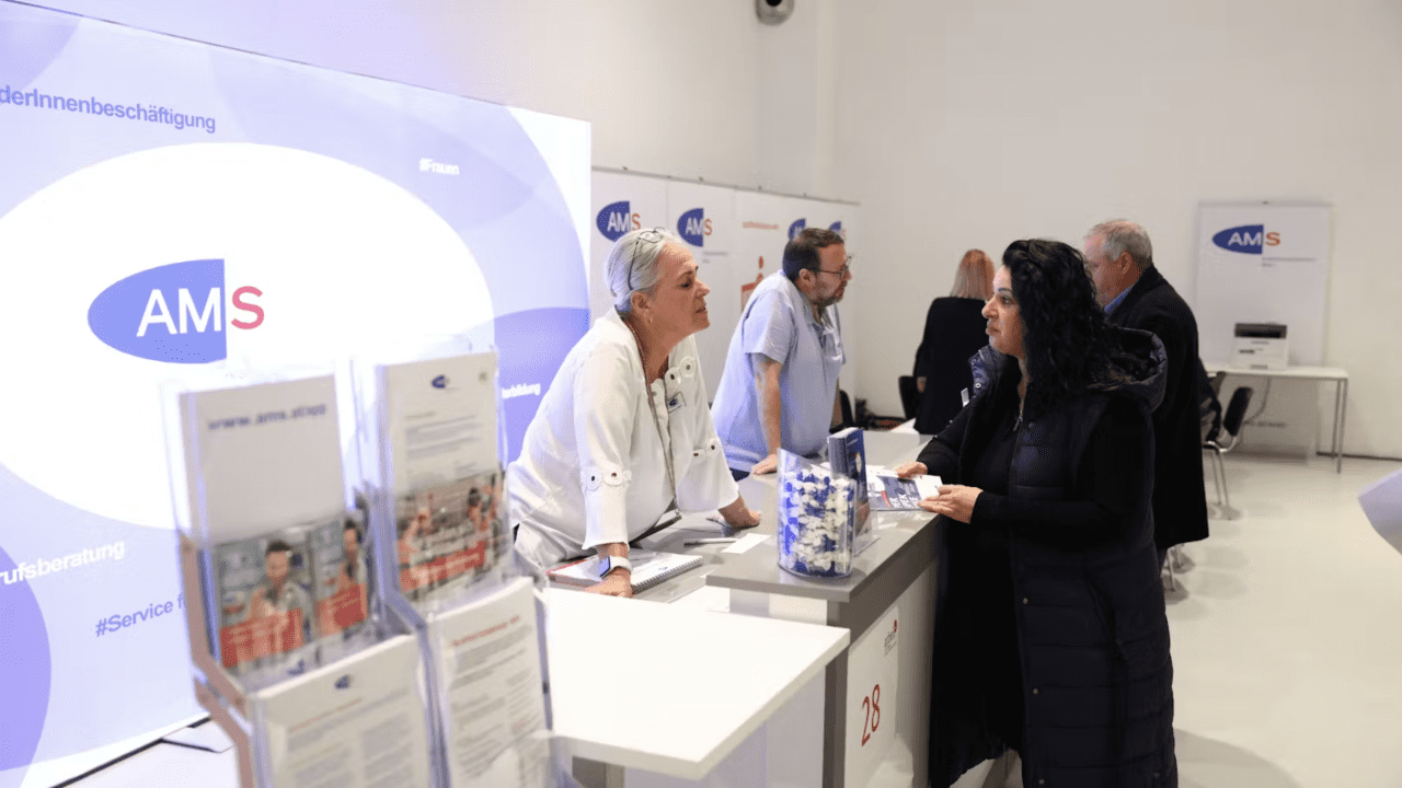 ماذا يعني إلغاء إمكانية الدخل الإضافي مع إعانة البطالة في النمسا ماذا يعني إلغاء إمكانية الدخل الإضافي مع إعانة البطالة في النمسا