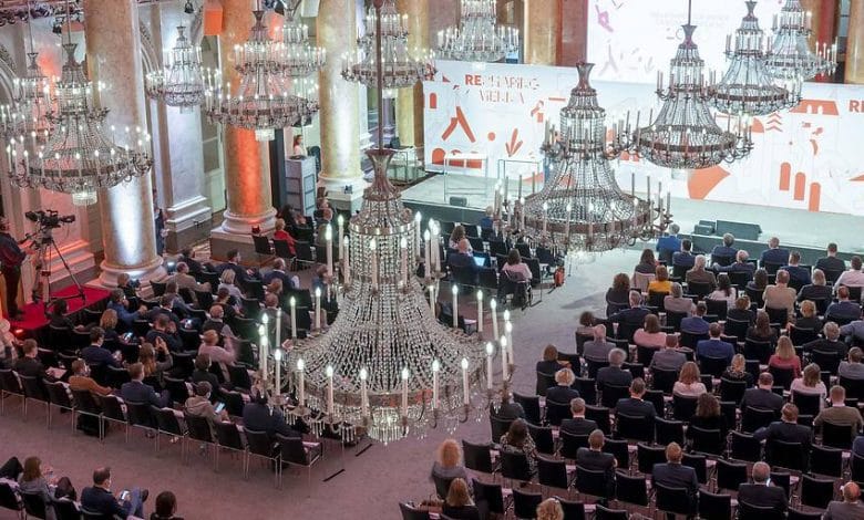 فيينا تتصدر مجدداً ترتيب المدن العالمية في عام 2024 بـ154 مؤتمراً دولياً متقدمةً على لشبونة وسنغافورة فيينا تتصدر مجدداً ترتيب المدن العالمية في عام 2024 بـ154 مؤتمراً دولياً متقدمةً على لشبونة وسنغافورة