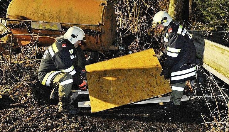 وفاة مزارع مسن بعد سقوطه في حفرة سماد مهجورة في شتايرمارك وفاة مزارع مسن بعد سقوطه في حفرة سماد مهجورة في شتايرمارك