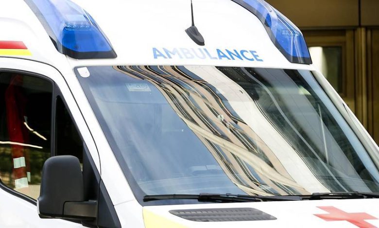 إصابة طفل بجروح خطيرة بعد دهس ذراعه بعجلة سيارة في فورارلبرغ أثناء قيادته لسكوتر كهربائي