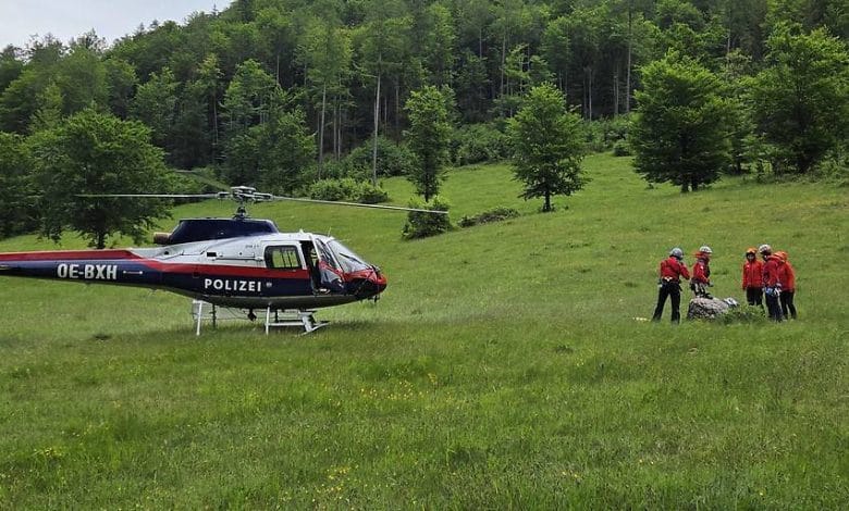 وفاة متسلق بعد سقوطه من جرف صخري في منطقة Sulzkogel بالنمسا العليا وفاة متسلق بعد سقوطه من جرف صخري في منطقة Sulzkogel بالنمسا العليا