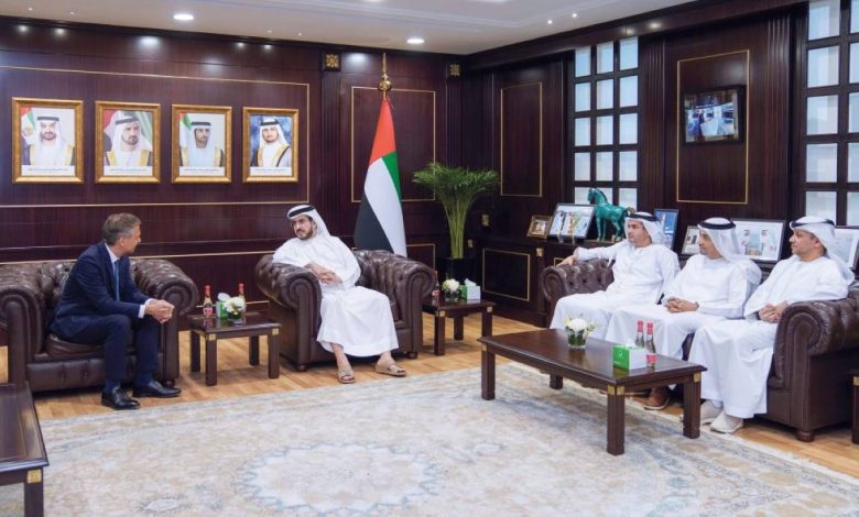 وزير الاقتصاد النمساوي يبحث في دبي تعزيز التعاون في الطاقة المتجددة والاستدامة وزير الاقتصاد النمساوي يبحث في دبي تعزيز التعاون في الطاقة المتجددة والاستدامة