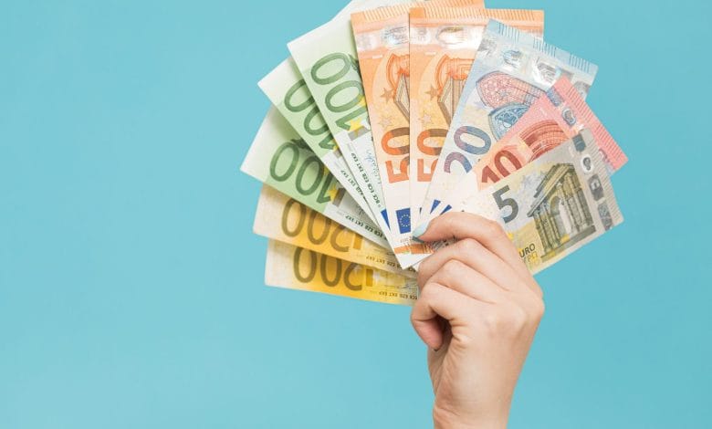 دراسة bank99 توضح أن نصف النمساويين يحققون استقلالهم المالي دراسة bank99 توضح أن نصف النمساويين يحققون استقلالهم المالي