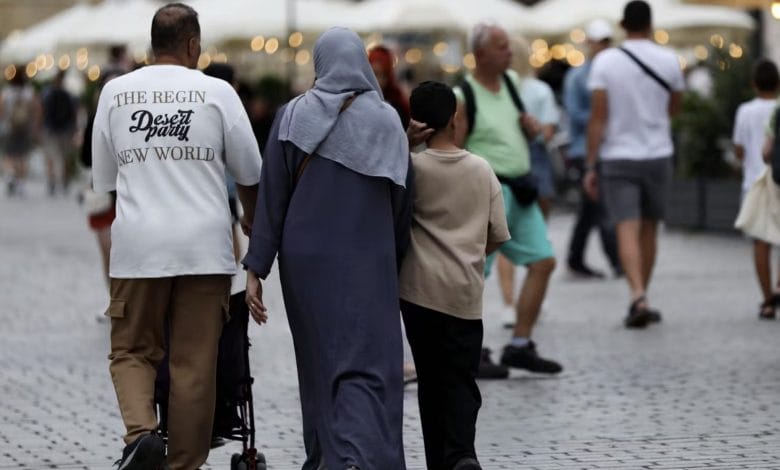 78% من السوريين في فيينا يتلقون مساعدات اجتماعية وسط دعوات لإصلاح النظام 78% من السوريين في فيينا يتلقون مساعدات اجتماعية وسط دعوات لإصلاح النظام