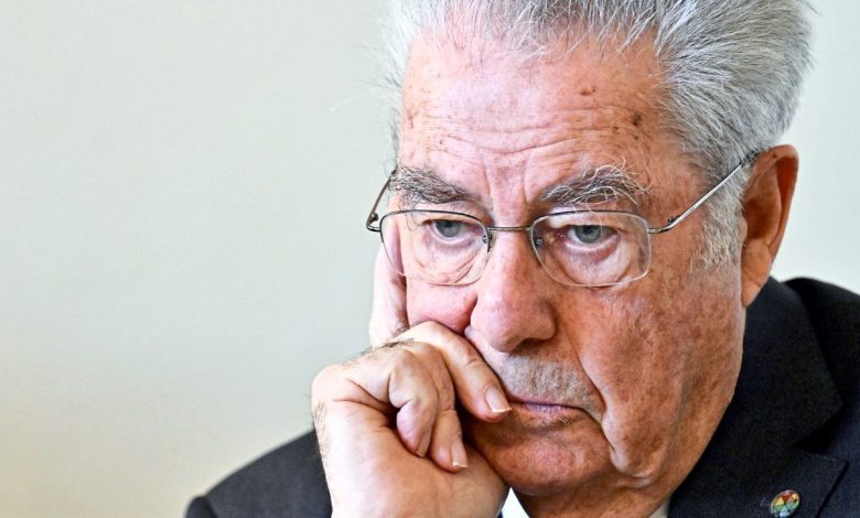 أحزاب اليمين واليسار تؤيد الرئيس النمساوي السابق Fischer: “الإبادة في غزة يجب أن تتوقف” أحزاب اليمين واليسار تؤيد الرئيس النمساوي السابق Fischer: “الإبادة في غزة يجب أن تتوقف”