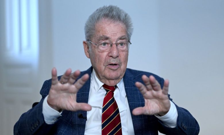 الرئيس النمساوي السابق Fischer يطالب الحكومة بموقف واضح ضد إسرائيل في غزة الرئيس النمساوي السابق Fischer يطالب الحكومة بموقف واضح ضد إسرائيل في غزة