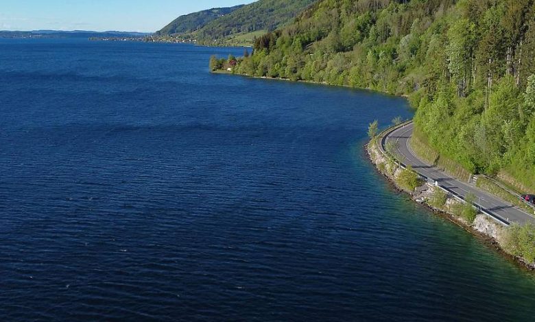 وفاة غواص بولندي في صعود طارئ من عمق 70 مترًا ببحيرة Attersee في النمسا العليا وفاة غواص بولندي في صعود طارئ من عمق 70 مترًا ببحيرة Attersee في النمسا العليا