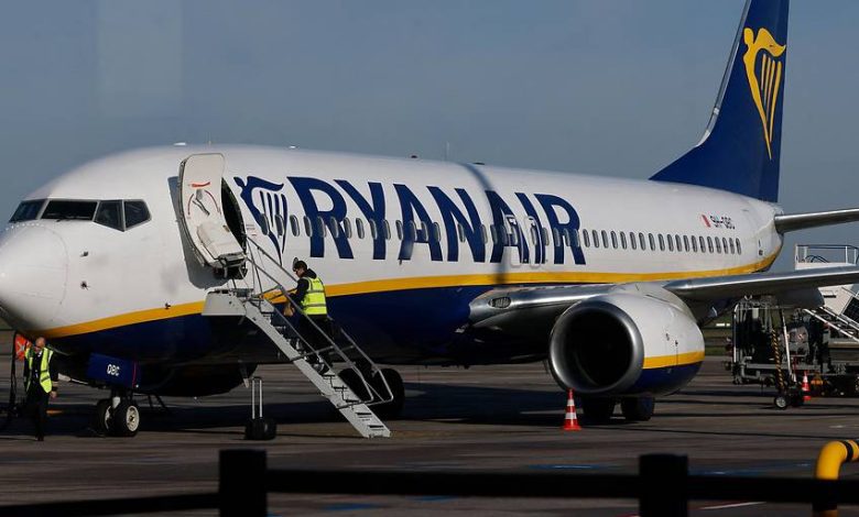 نمساوي يقاضي شركة الطيران Ryanair بسبب 60 يورو ودخول غرفة العمل على المواجهة نمساوي يقاضي شركة الطيران Ryanair بسبب 60 يورو ودخول غرفة العمل على المواجهة