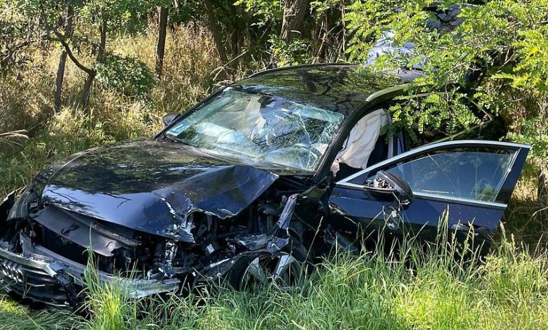 وفاة شخص وإصابة آخر في حادث تصادم مروع على طريق B10 قرب بارندورف في ولاية بورغنلاند وفاة شخص وإصابة آخر في حادث تصادم مروع على طريق B10 قرب بارندورف في ولاية بورغنلاند