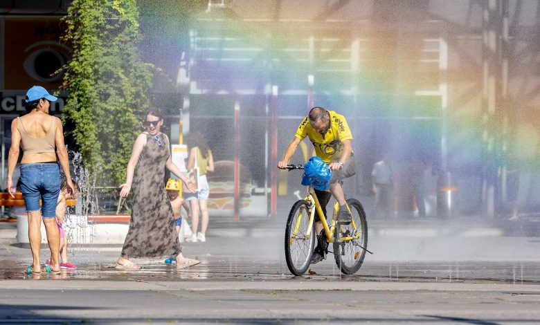 موجة حر تصل إلى 36 درجة تضرب النمسا وتحذيرات من عواصف عنيفة موجة حر تصل إلى 36 درجة تضرب النمسا وتحذيرات من عواصف عنيفة