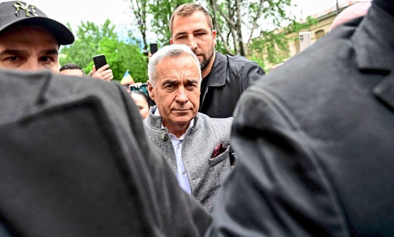 كشْف علاقات مشبوهة تربط مرشح الرئاسة الروماني السابق Călin Georgescu بشبكة روسية عبر فيينا كشْف علاقات مشبوهة تربط مرشح الرئاسة الروماني السابق Călin Georgescu بشبكة روسية عبر فيينا