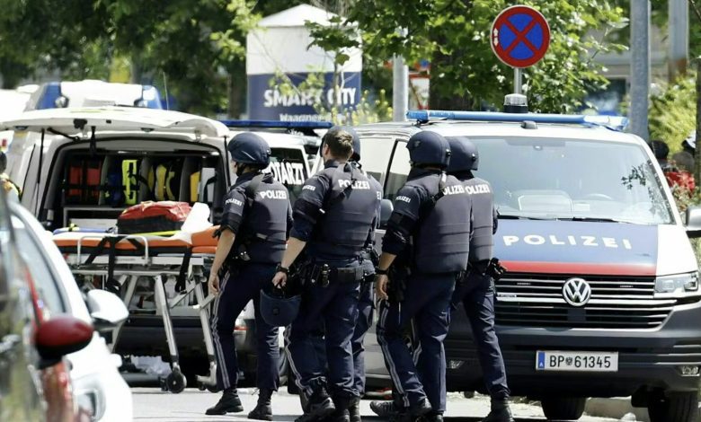 سبع دقائق من الرعب: تفاصيل مجزرة مدرسة غراتس.. الهجوم خطط له بدقة ومنفذه عاش في عزلة سبع دقائق من الرعب: تفاصيل مجزرة مدرسة غراتس.. الهجوم خطط له بدقة ومنفذه عاش في عزلة