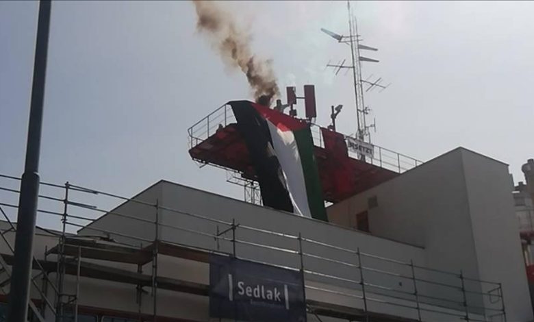 اعتقال 9 متعاطفين مع فلسطين مؤقتاً اقتحموا مقر التلفزيون النمساوي في تيرول بسبب التغطية المنحازة