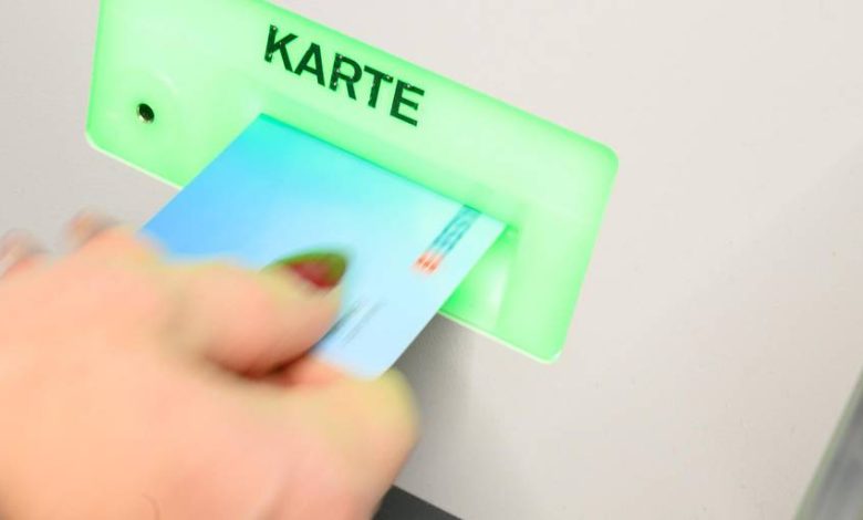 توقيف امرأة هولندية-بوسنية في فيينا بتهمة تنفيذ عشرات السرقات ببطاقات بنكية مسروقة
