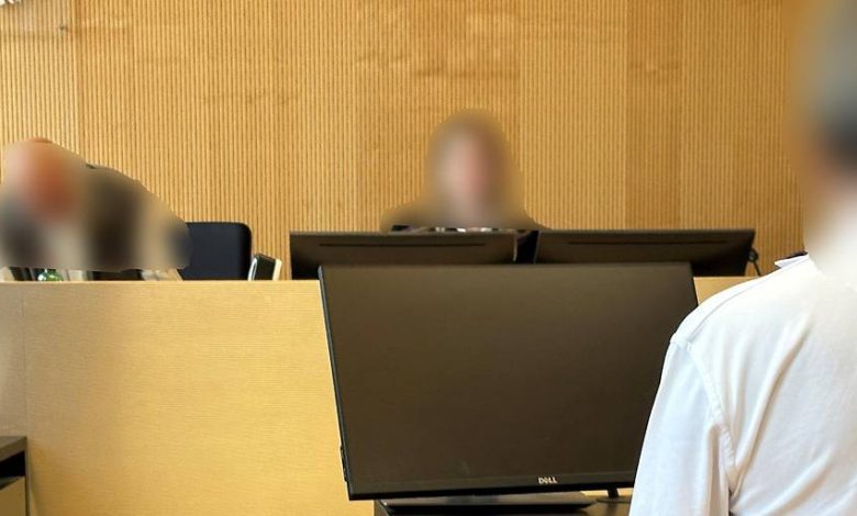السجن ثلاث سنوات لرجل حاول ابتزاز مليونير فاز بـ 13 مليون يورو بلعبة حظ إلكترونية في فورارلبرغ السجن ثلاث سنوات لرجل حاول ابتزاز مليونير فاز بـ 13 مليون يورو بلعبة حظ إلكترونية في فورارلبرغ