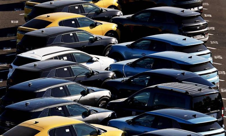 السيارات البديلة تهيمن على السوق النمساوي مع 60% من التسجيلات وانخفاض تسجيل سيارات الديزل والبنزين السيارات البديلة تهيمن على السوق النمساوي مع 60% من التسجيلات وانخفاض تسجيل سيارات الديزل والبنزين