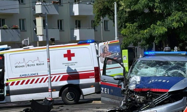 إصابة عدة أشخاص في حادث تصادم بين سيارة شرطة وإسعاف في فيينا