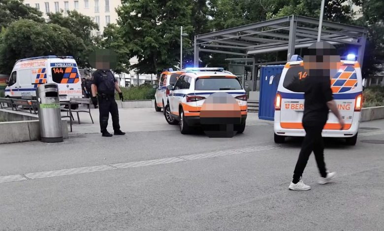 خمسة سوريين يطعنون رجلًا في فيينا Reumannplatz بسبب 310 يورو مرتبطة بالمخدرات