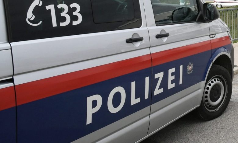 جريمة قتل وانتحار.. العثور على جثتي زوجين نمساويين مقتولين بالرصاص في حي Landstraße بفيينا جريمة قتل وانتحار.. العثور على جثتي زوجين نمساويين مقتولين بالرصاص في حي Landstraße بفيينا