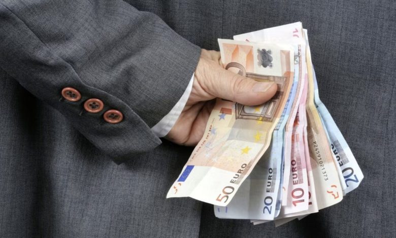 التحقيق مع رجل يبلغ 59 عاماً في شتايرمارك بتهمة الاحتيال على الدعم السكني بقيمة 8,000 يورو التحقيق مع رجل يبلغ 59 عاماً في شتايرمارك بتهمة الاحتيال على الدعم السكني بقيمة 8,000 يورو