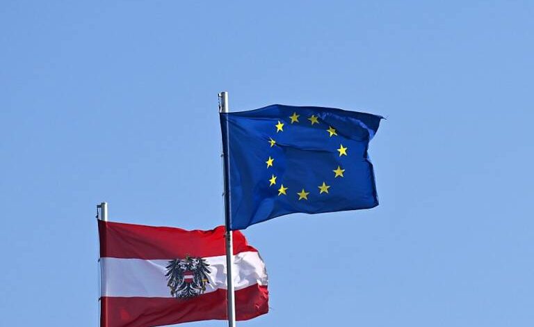 المفوضية الأوروبية تحذر النمسا بسبب التأثير السياسي المستمر على التعيينات القضائية المفوضية الأوروبية تحذر النمسا بسبب التأثير السياسي المستمر على التعيينات القضائية
