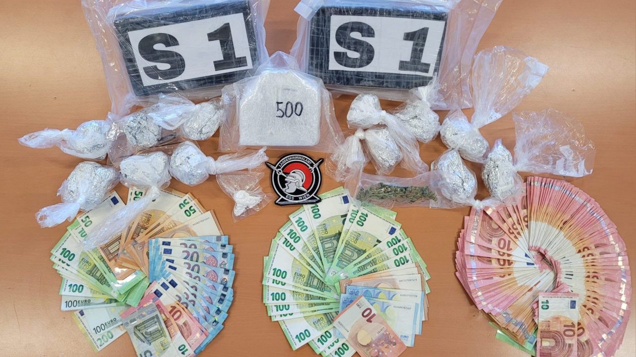 اعتقال صربيين في فيينا بعد ضبط 3.5 كغ كوكايين بقيمة 300 ألف يورو